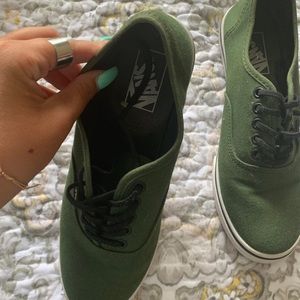 Great Condition Green Vans Sz 8🔥🔥